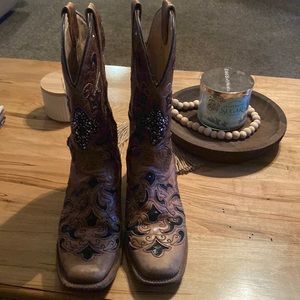 Women’s corral cowboy boots